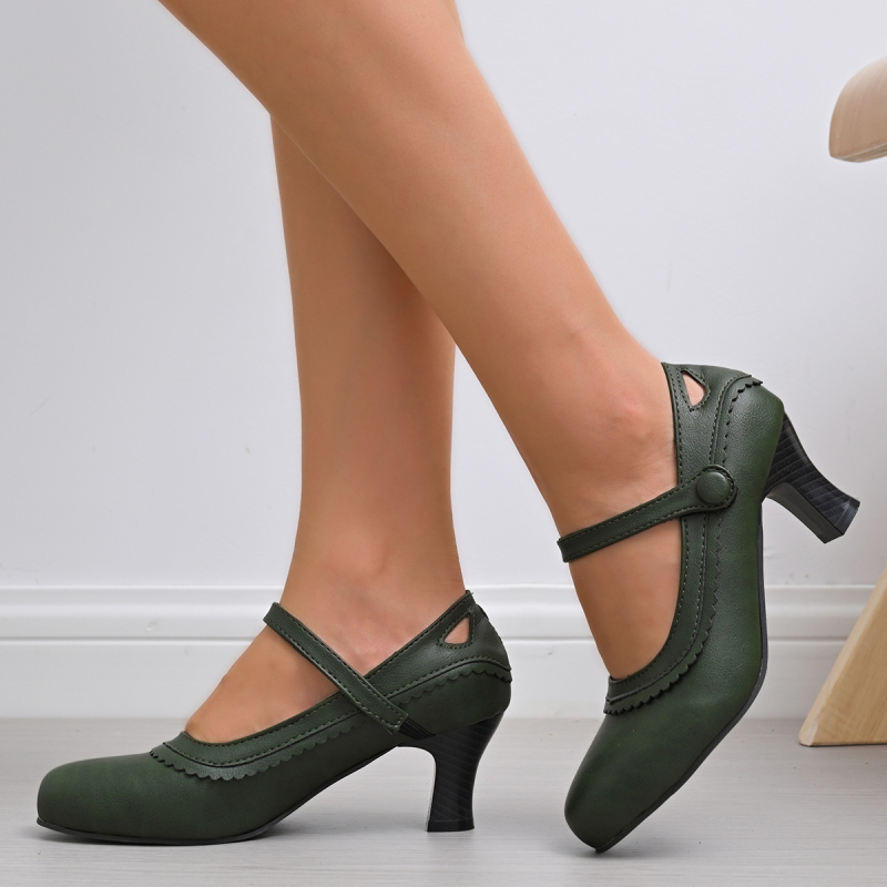 Mary Jane női cipő, kerek orrú, 6–8 cm vastag sarokkal, PU felsőrész, gumírozott talp, egysoros csattal