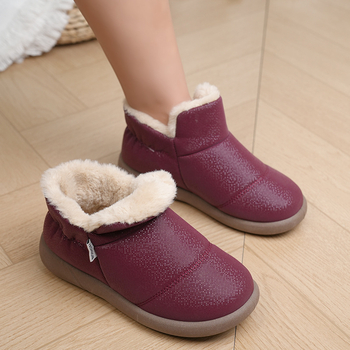 Slip-on rövid csizma, műbőr felsőrész, gumitalp, alacsony szár, belső műszőr bélés