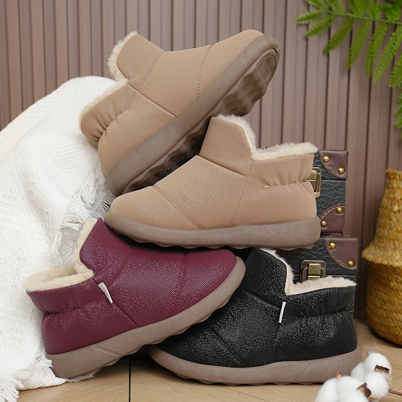 Slip-on rövid csizma, műbőr felsőrész, gumitalp, alacsony szár, belső műszőr bélés
