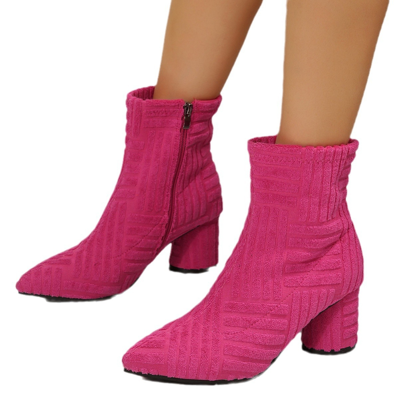 Női divatcsizmák: nubuk felsőrész, hegyes orr, vastag sarok, oldalsó cipzár