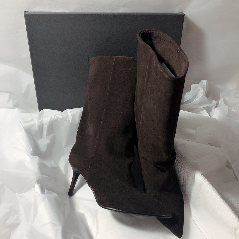 Дамски миди конни ботуши от набук, остър нос, висок ток 6–8 cm