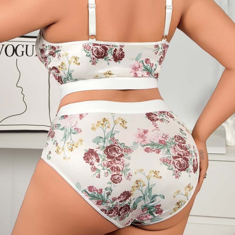 Szatin pizsama szett, CAMI stílus, poliészter anyag, fő anyag: poliészter rost, Milk Silk bélés, csipkés vállpántok, Moldless cup