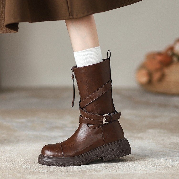 Női Martin csizmák elől cipzárral, alacsony szár, középmagas sarok 3–5 cm, PU felső rész, gumírozott talp