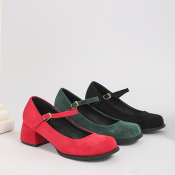 Pantofi Mary Jane cu vârf pătrat, partea superioară din velur, toc mediu gros, închidere cu cataramă, branț din piele naturală