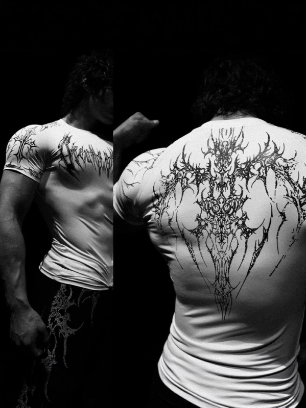 Tricou de antrenament slim cu imprimeu Skeleton demon, amestec Milk silk-poliester 91-95%, mâneci raglan, guler rotund, uscare rapidă, respirabil, absorbție umezeală, vară 2025