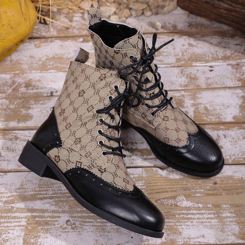 Martin csizmák fűzővel, PU felsőrész, hegyes orr, középmagas sarok 3-5 cm, mindennapi stílus