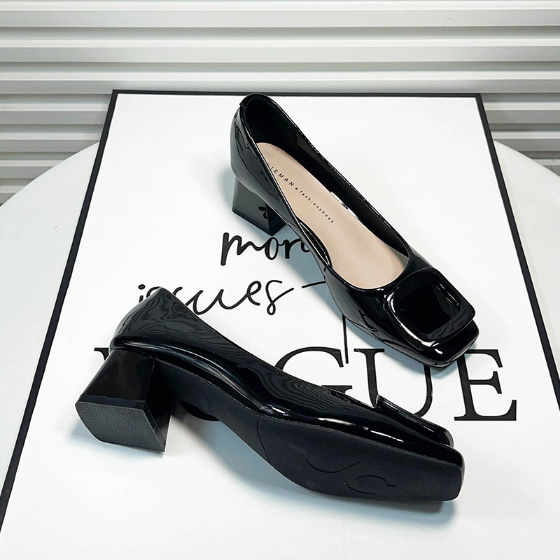 Loafers cu vârf pătrat, toc mediu 3–6 cm, talpă din cauciuc, tălpi PU