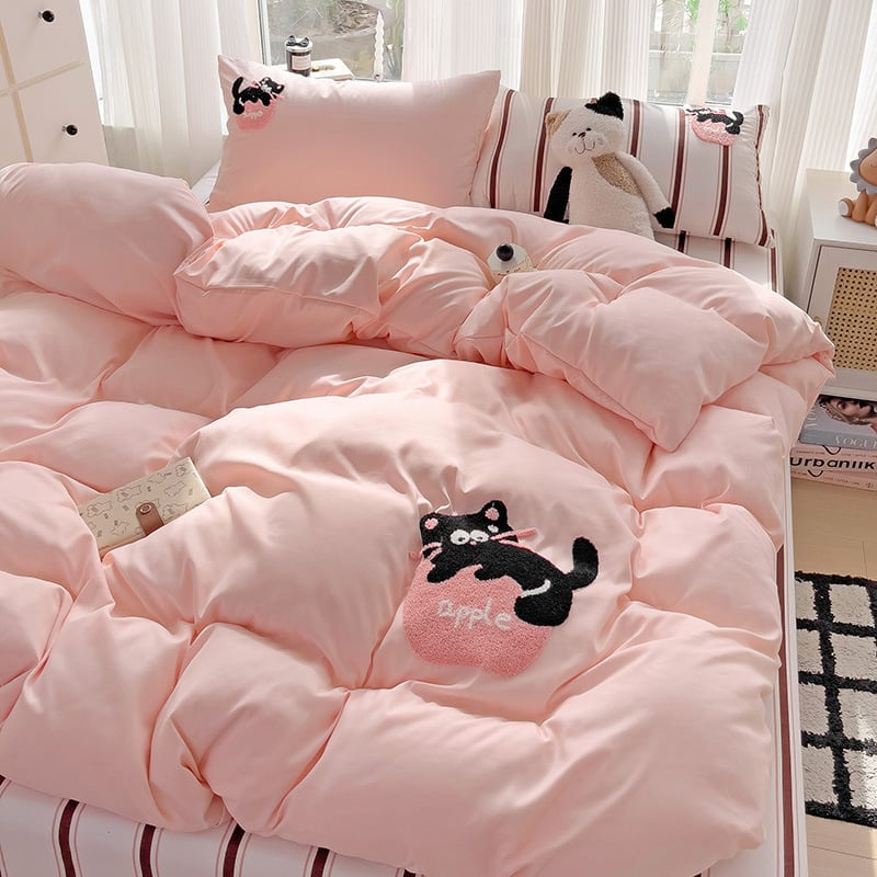 Set de lenjerie de pat din patru piese, țesătură periată, imprimare reactive, model desen animat, greutate 3000–3500 g