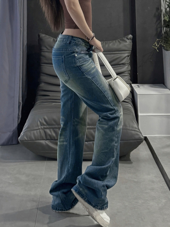 Τζιν με ψηλή μέση, φλαρέ γραμμή, ύφασμα από βαμβάκι με ελαστάν (95% βαμβάκι), λεπτομέρειες patchwork