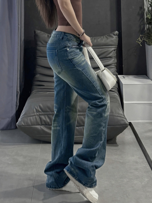 Τζιν με ψηλή μέση, φλαρέ γραμμή, ύφασμα από βαμβάκι με ελαστάν (95% βαμβάκι), λεπτομέρειες patchwork