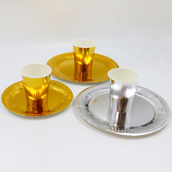 Jednorázové papierové taniere a poháre s motívom zlatého a strieborného lesku — papierový materiál, hrúbka 300 g, guľatý tvar, potlačené logo