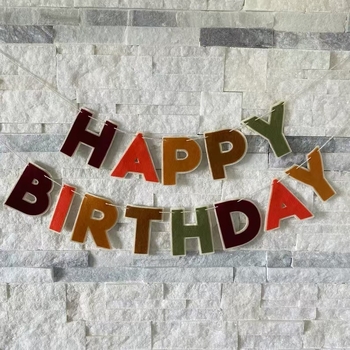 Narozeninové práporky s gravírovaným textom – práporky z netkanej tkaniny, vlastné logo, bez tyče, balené v OPP vrecúšku.