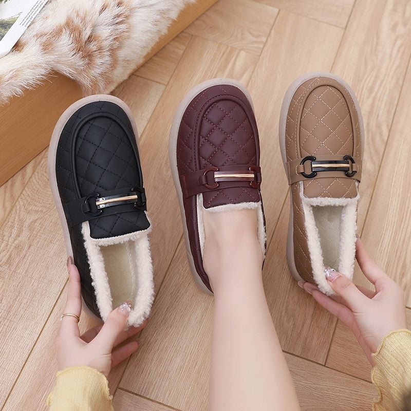 Női PU felsőrészű pamutcipő műszőrmés béléssel, Slip-On, gumírozott talppal, lapos sarka