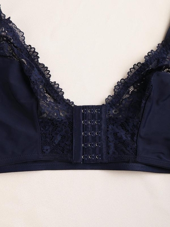 Set podprsenky a nohavičiek s kvetinovou čipkou, nylonové košíčky s bavlnenou podšívkou, zhromažďujúci efekt, tradičný, bežný štýl