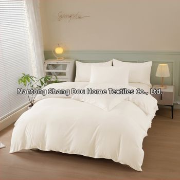 Trojdielny set obliečok na prikrývku s 2 povlaky na vankúš, chemické vlákno, ploché tkanie, 110 g/m², reaktívny potisk a farbenie, nordický štýl