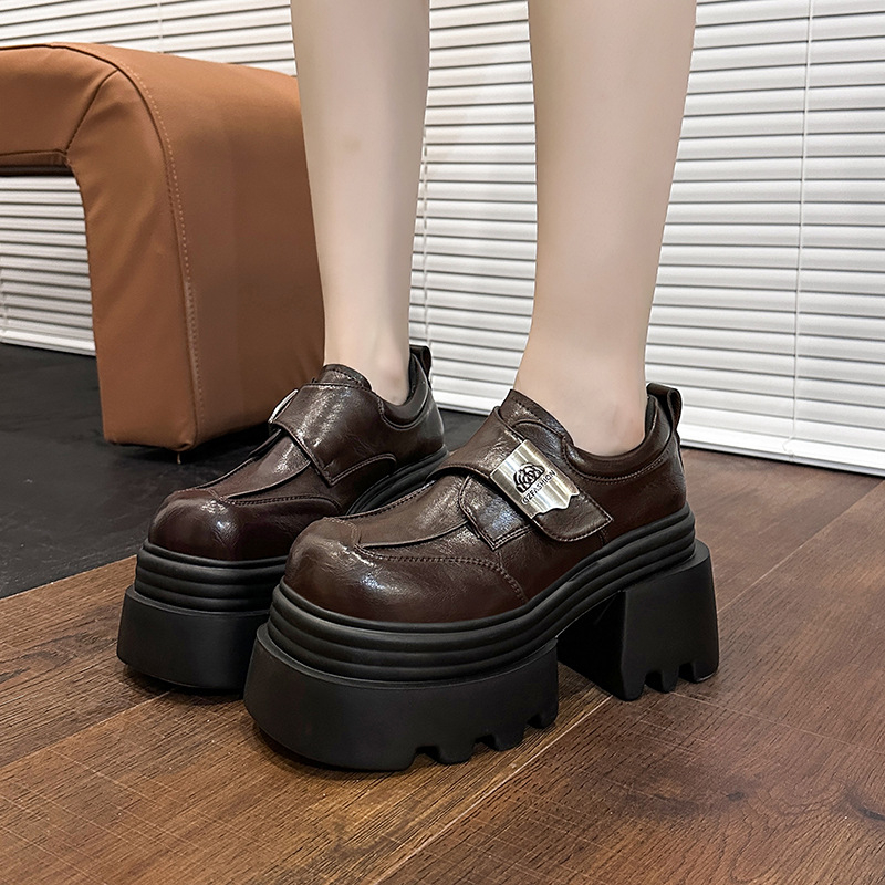 Platformos loafer cipő vastag talppal, körkörös orrú, PU felső rész, Velcro-zárás, 6–8 cm sarok