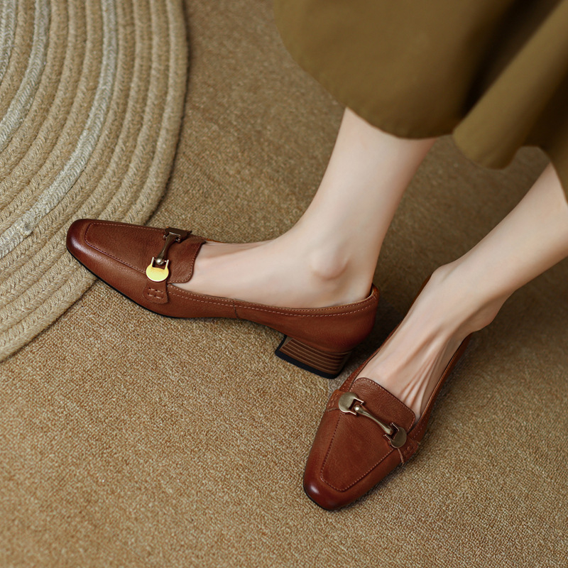 Női PU bőrcipő négyszögletes orral, slip-on, alacsony sarok