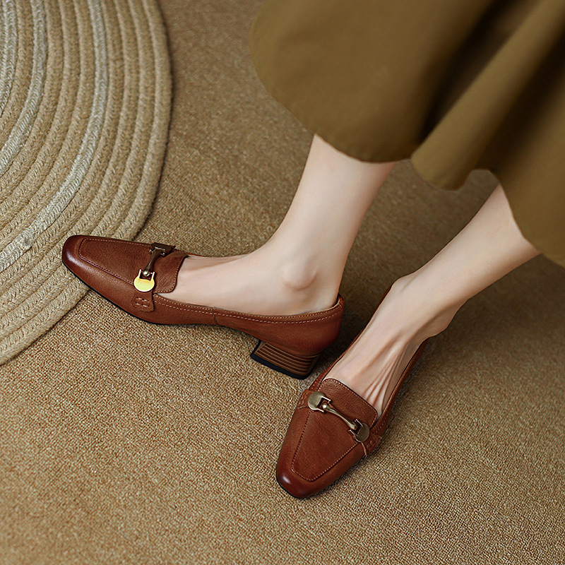 Női PU bőrcipő négyszögletes orral, slip-on, alacsony sarok