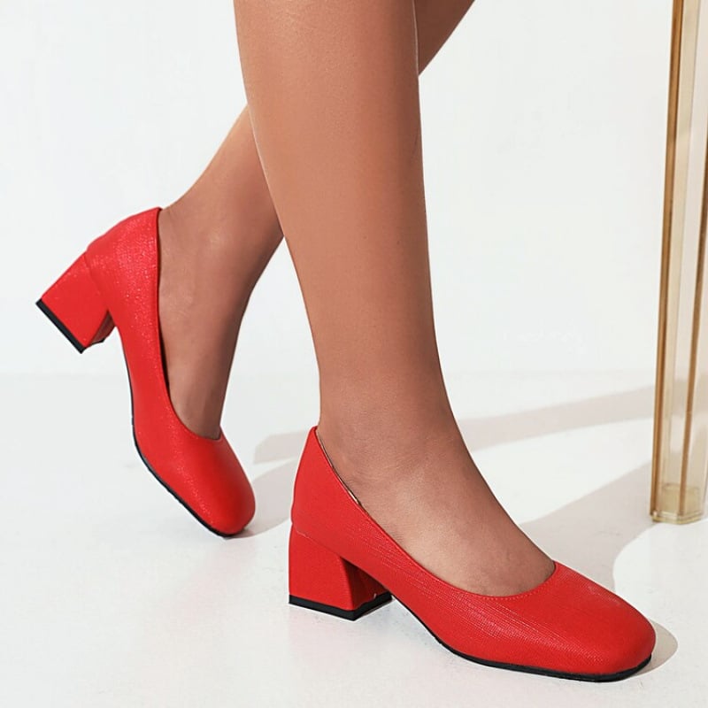 Bőr cipő kerek orrú, slip-on kivitel, ultra magas sarkú (>8 cm), koponya minta