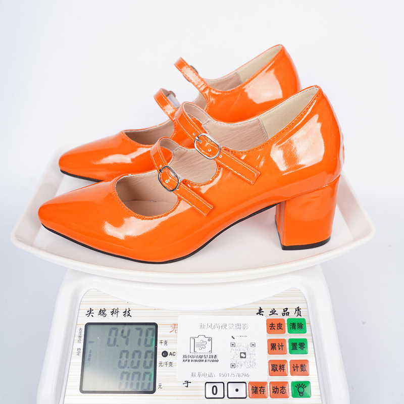 Pantofi cu toc înalt, vârf ascuțit, partea superioară PU, închidere cu cataramă, toc gros 6–8 cm, stil european și american