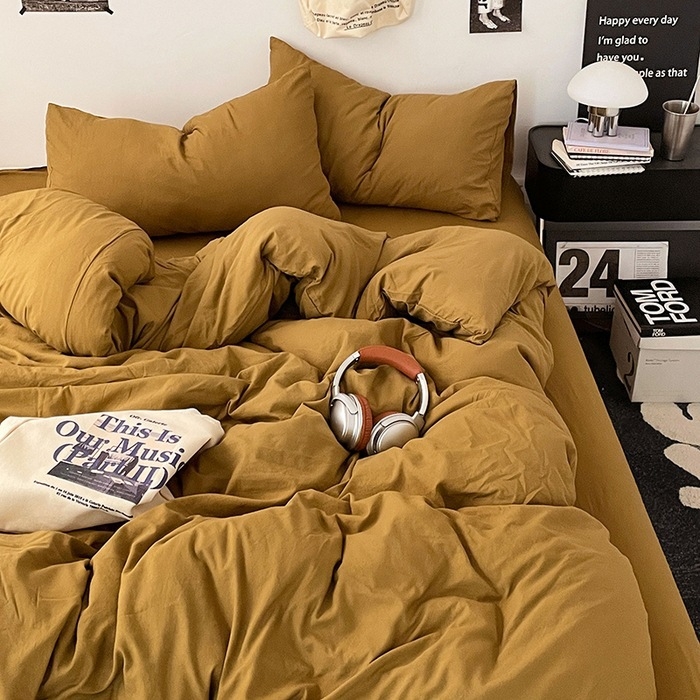 Set de patru piese pentru dormitorul studențesc – fibre de poliester, vopsire reactiva, 1000–1499 g, modele: uni, geometrice, desene animate, motive vegetale