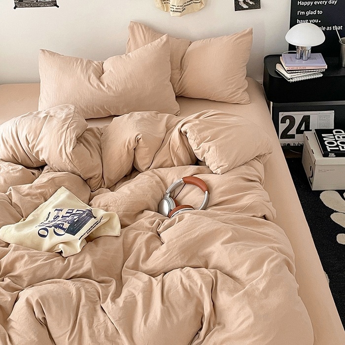 Set de patru piese pentru dormitorul studențesc – fibre de poliester, vopsire reactiva, 1000–1499 g, modele: uni, geometrice, desene animate, motive vegetale