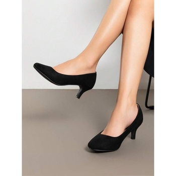 Sandalai su vienu dirželiu, viršutinė dalis iš aukštos kokybės odos, atviri pirštai, žemas kampas, gumos putų padas — japonų stilius.