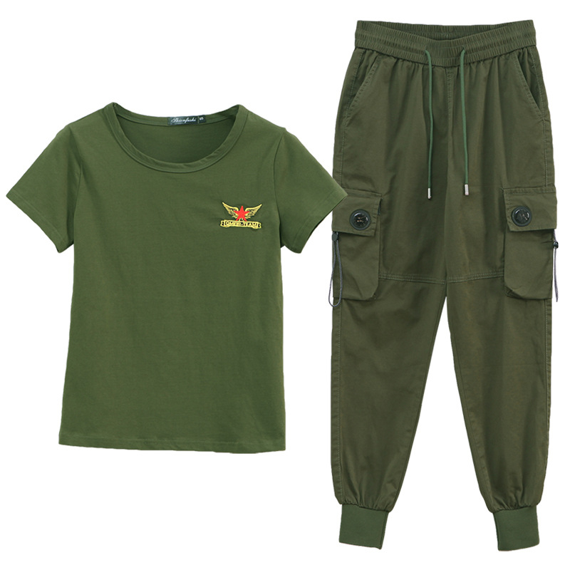 Letný dvojdielny tanečný set v námorníckom štýle: top s krátkym rukávom a okrúhlym výstrihom, nohavice s elastickým pásom a stiahnuté konce