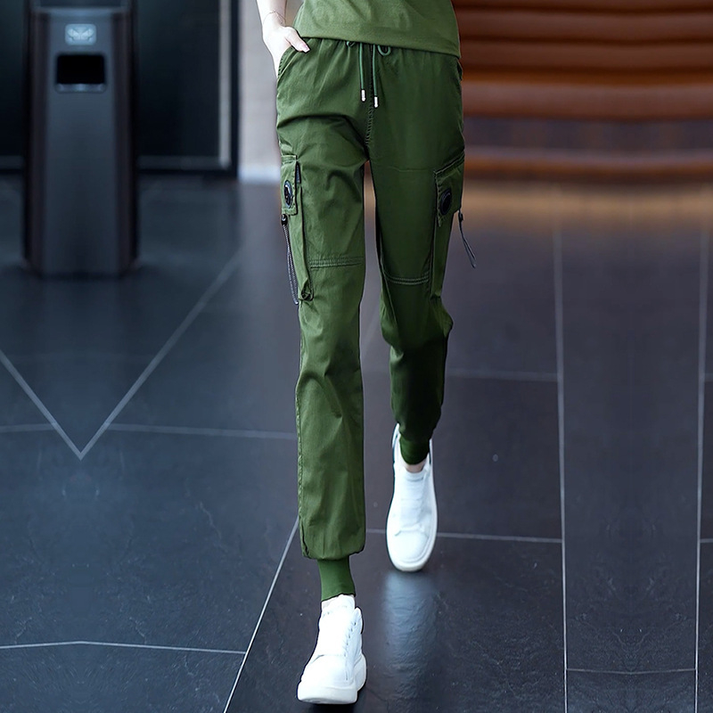 Letný dvojdielny tanečný set v námorníckom štýle: top s krátkym rukávom a okrúhlym výstrihom, nohavice s elastickým pásom a stiahnuté konce