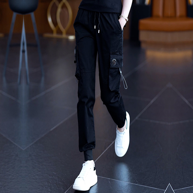 Letný dvojdielny tanečný set v námorníckom štýle: top s krátkym rukávom a okrúhlym výstrihom, nohavice s elastickým pásom a stiahnuté konce