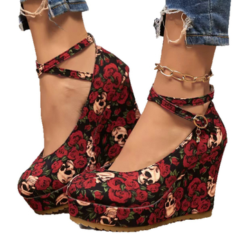 Vienos dirželiuose platforminiai sandalai su sagtimi, apvali nosis, kulno aukštis 6–8 cm, gumos padas