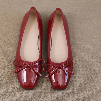 Dámske loafers s okrúhlym nosom, PU vrchná časť, nízky podpätok 1–3 cm, slip-on, japonský štýl