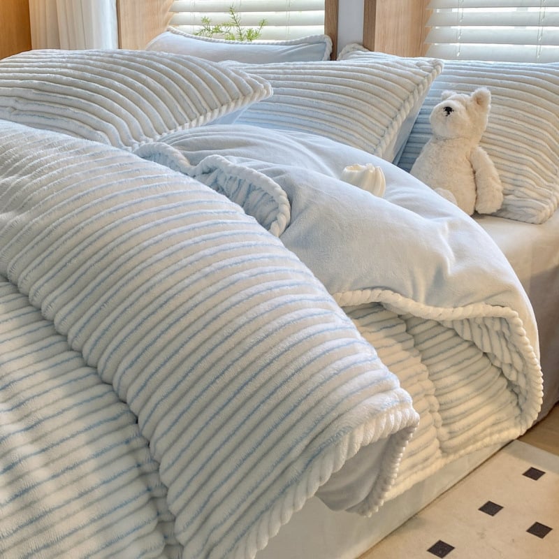 Четиричленен комплект спално бельо от млечен велур Джакард, райета, реактивно боядисване, есенно-зимна колекция