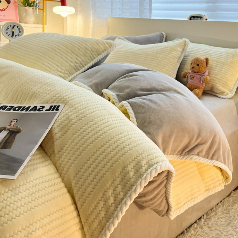 Четиричленен комплект спално бельо от млечен велур Джакард, райета, реактивно боядисване, есенно-зимна колекция