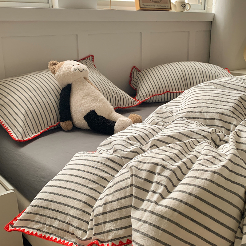 Комплект спално бельо от чист памук, четири части, геометричен принт - плътност на тъканта 133x72, тегло 2000–2500 g