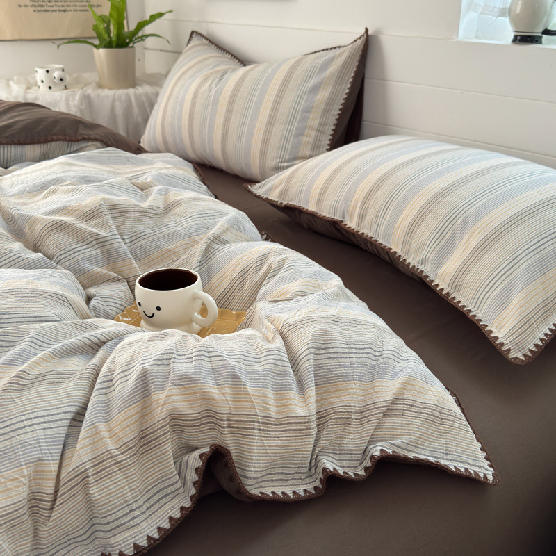 Комплект спално бельо от чист памук, четири части, геометричен принт - плътност на тъканта 133x72, тегло 2000–2500 g