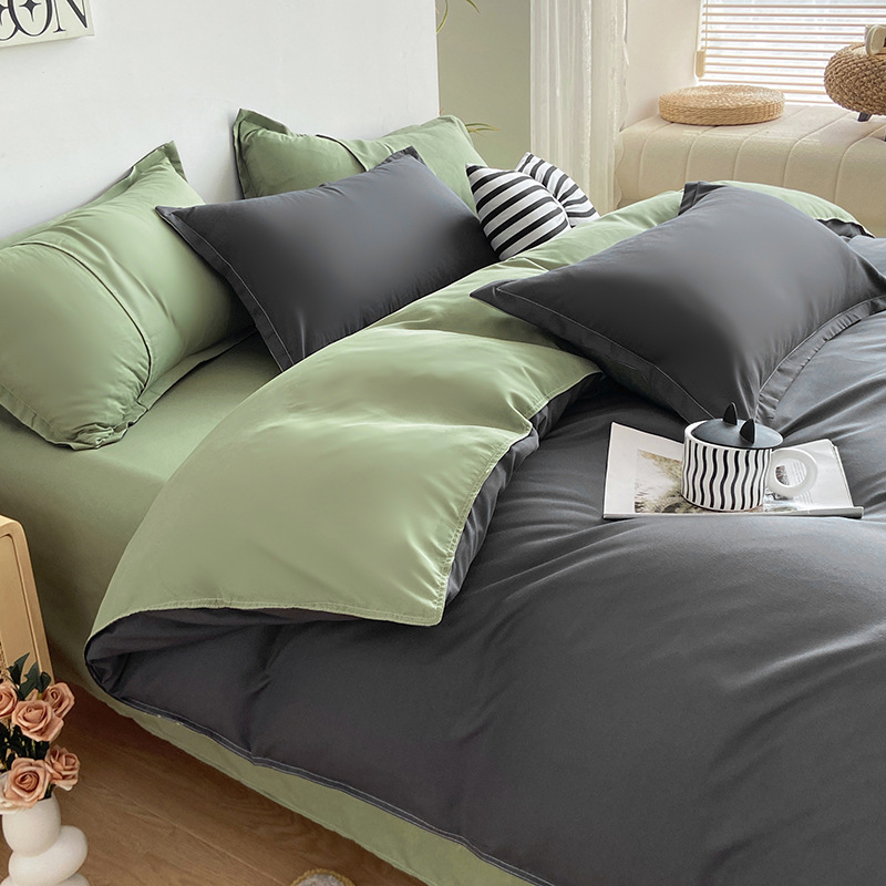 Четириделен комплект спално бельо от химически влакна, с brushed текстура, реактивно боядисване, пранеустойчиво и персонализируемо, тегло под 500 г