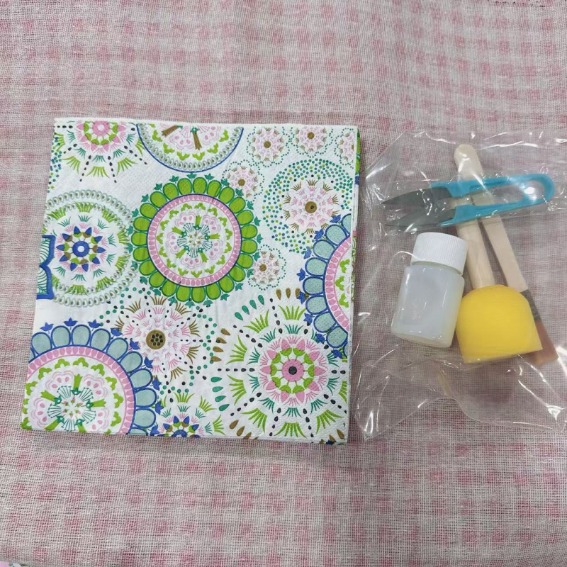 DIY textilná stolná lampa – kreatívne ručne vyrobené nočné svetlo do spálne, pre vek 7–14 rokov