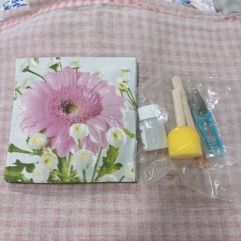 DIY textilná stolná lampa – kreatívne ručne vyrobené nočné svetlo do spálne, pre vek 7–14 rokov