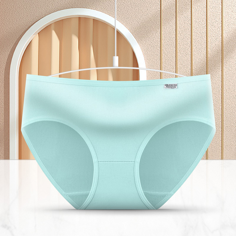 Женски бикини с средна талия, Milk Silk плат, едноцветни, основен плат 90-95% полиестер, подплата чатала 100% полиестер