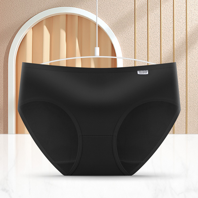 Женски бикини с средна талия, Milk Silk плат, едноцветни, основен плат 90-95% полиестер, подплата чатала 100% полиестер