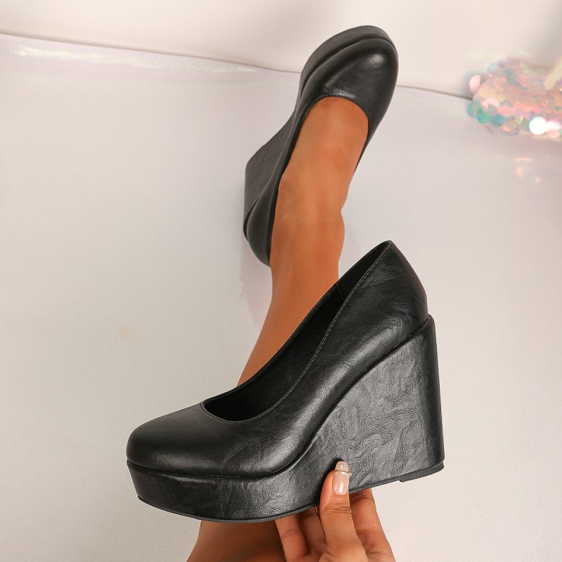 Pantofi dama cu platformă slip-on (6–8 cm) — vârf rotund, partea superioară textilă, căptușeală velur, PU talpă