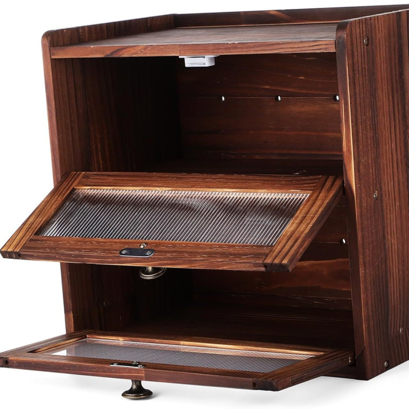 Drevená dvojposchodová uzatvárateľná krabica na skladovanie s držiakom na fľaše korenín – na chlieb, dezerty a ovocie • 1 L objem • masívne drevo