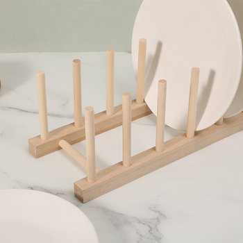 Medinis lėkščių ir dubenėlių laikiklis — daugiakamerinis, grindinis stovas, šiuolaikinio minimalistinio stiliaus