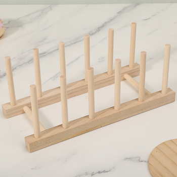 Medinis lėkščių ir dubenėlių laikiklis — daugiakamerinis, grindinis stovas, šiuolaikinio minimalistinio stiliaus