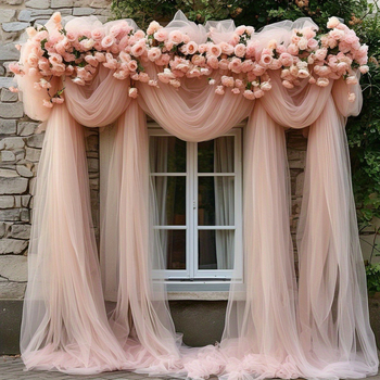 Exteriérové svadobné gázové pozadie s oblúkom v európskom štýle – Materiál: Snow Gauze; Darčeková položka; Vhodné pre svadby a oslavy.