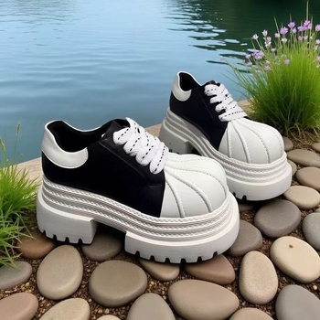 PU vrchnok; gumová podrážka; šnúrky; nízky profil; Microfiber podšívka