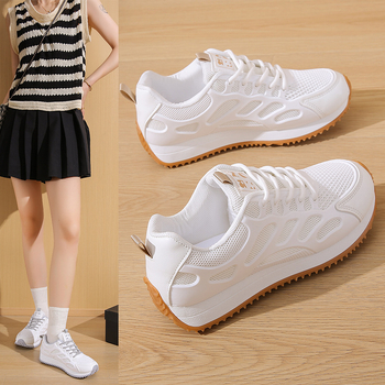 Női dad sneakers, lélegző felsőrész PU+hálóval, magas felső rész 3-7 cm, vastag gumitalp 3-5 cm, fűzőzárású, mindennapi futócipő