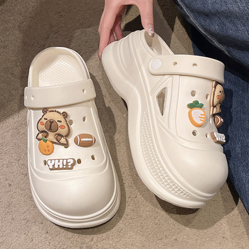 Moteriški skylėti bateliai – EVA viršus ir EVA padas, 5 cm pado storis, įpurškimo liejimas, pagerintas slydimo atsparumas, kasdienio laisvalaikio stilius