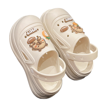 Moteriški skylėti bateliai – EVA viršus ir EVA padas, 5 cm pado storis, įpurškimo liejimas, pagerintas slydimo atsparumas, kasdienio laisvalaikio stilius